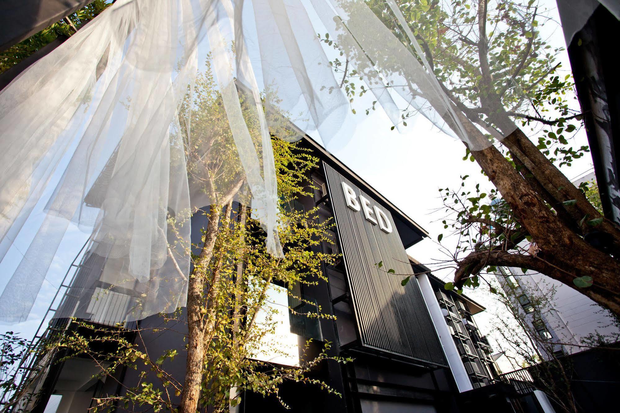 Bed Phrasingh-Adults Only Hotel Chiang Mai Exterior photo