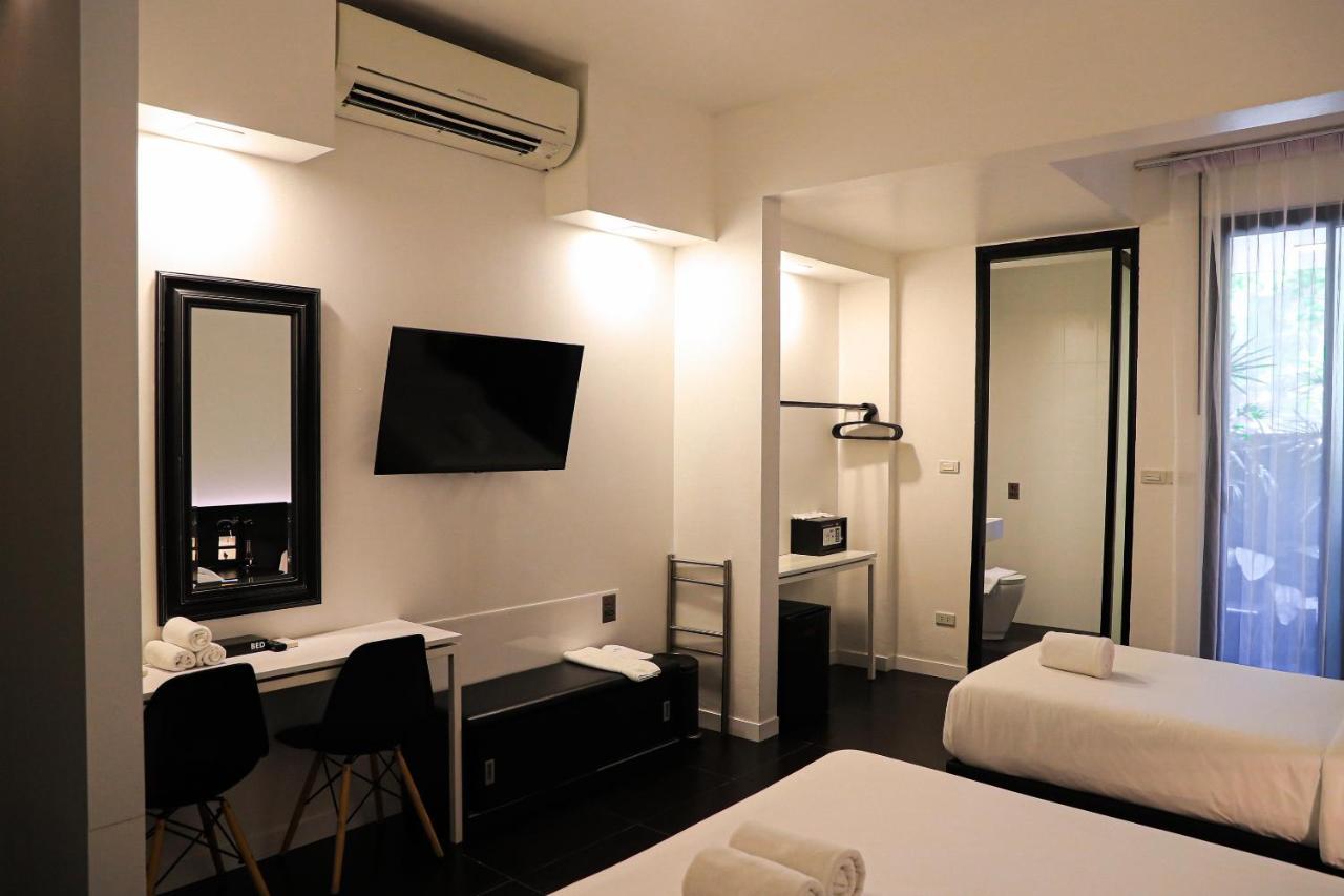 Bed Phrasingh-Adults Only Hotel Chiang Mai Exterior photo