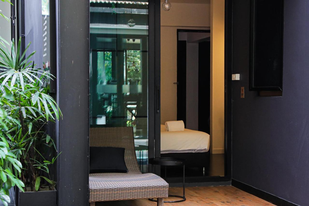 Bed Phrasingh-Adults Only Hotel Chiang Mai Exterior photo